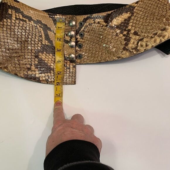 Snake Python skin belt beige/brown 2sets of snaps. - Picture 3 of 7